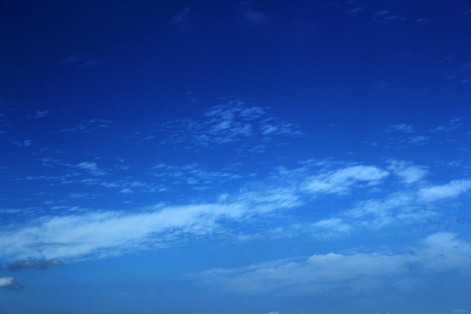 blue-sky-background-1382657573W3S – AirMorph